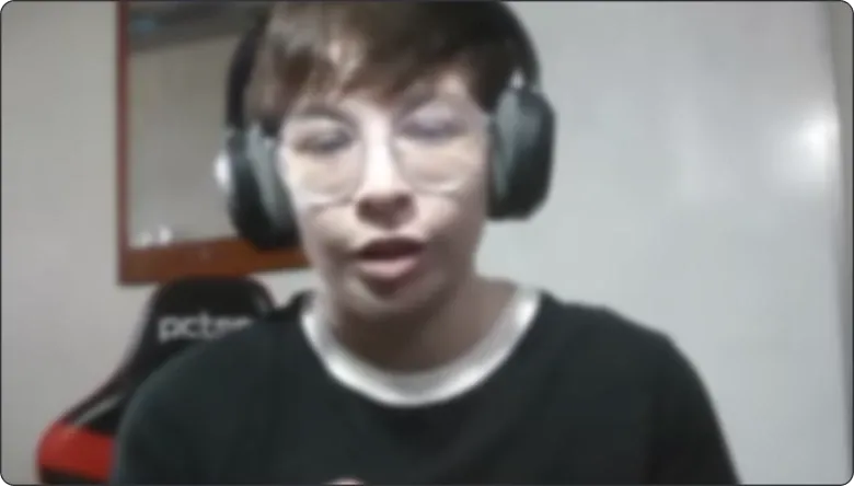 Thumbnail do depoimento de De Letras e Linguística para Desenvolvedora