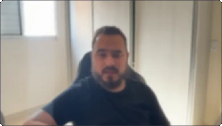 Thumbnail do depoimento de Engenheiro Sênior no grupo New York Times